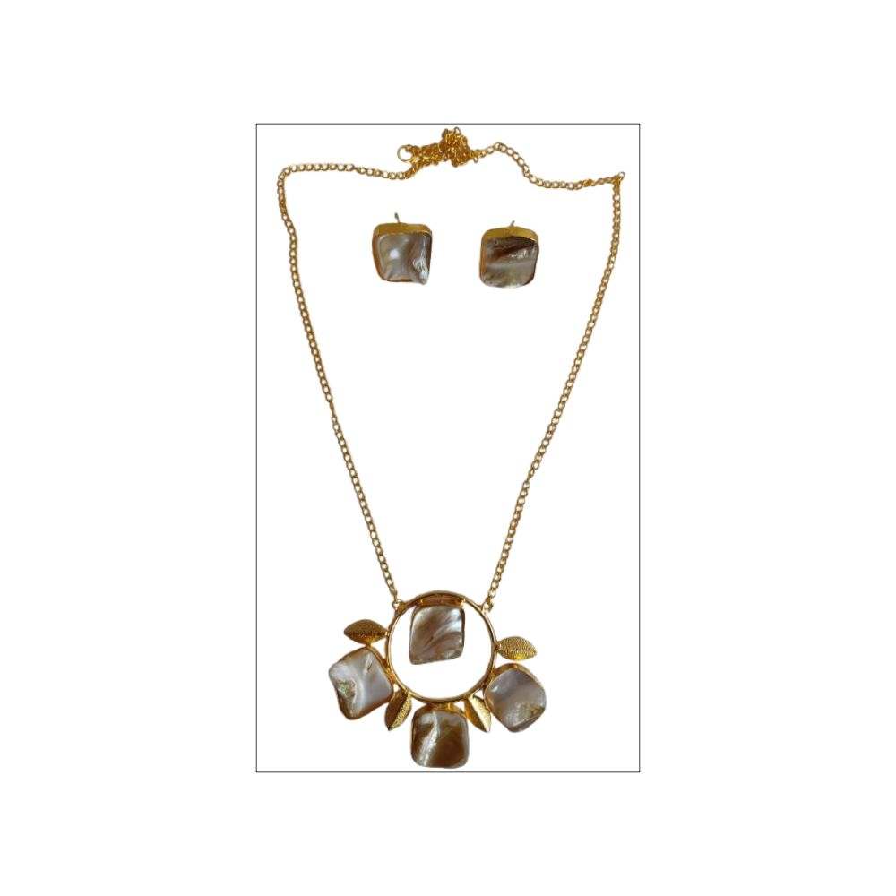 Mother of Pearl and Brass Jewelry - Image 4