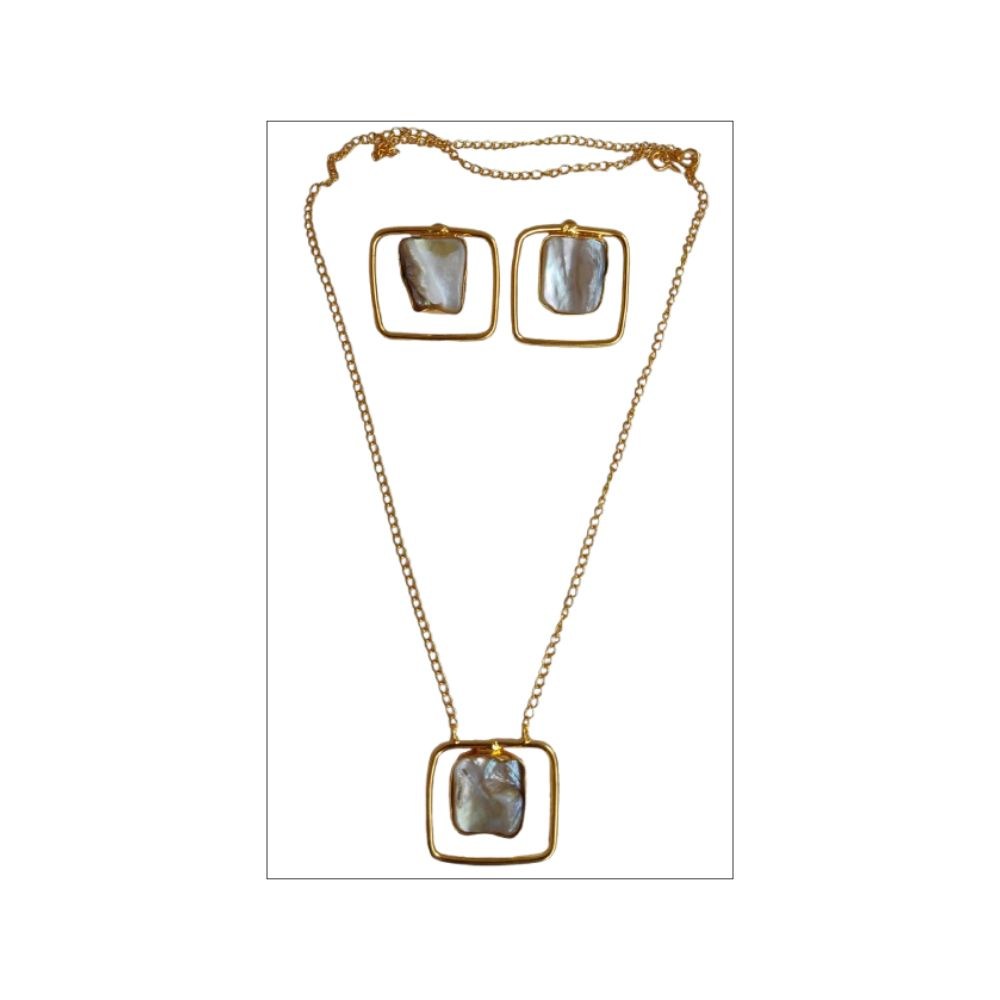 Mother Pearl and Brass Jewelry - Image 4